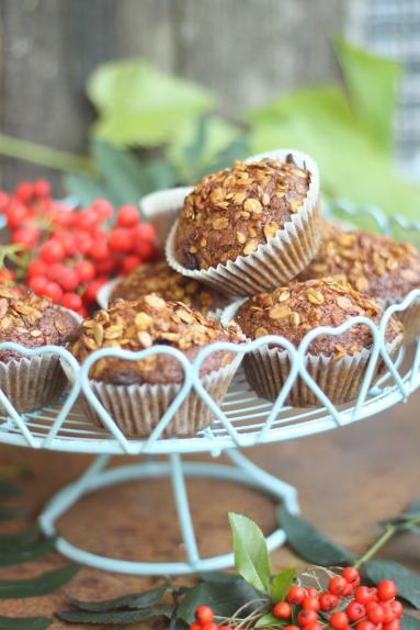 Zdjęcie - Muffiny marchewkowe z granolą - Przepisy kulinarne ze zdjęciami