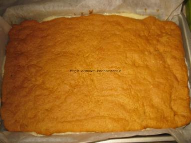 Zdjęcie - Ciasto miodowe przekładane masą budyniową - Przepisy kulinarne ze zdjęciami
