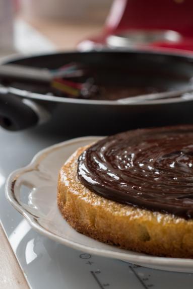 Zdjęcie - Tort z kremem czekoladowym - Przepisy kulinarne ze zdjęciami