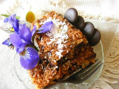 Zdjęcie - Pyszne ciasto kokosowe z czekoladą - Przepisy kulinarne ze zdjęciami