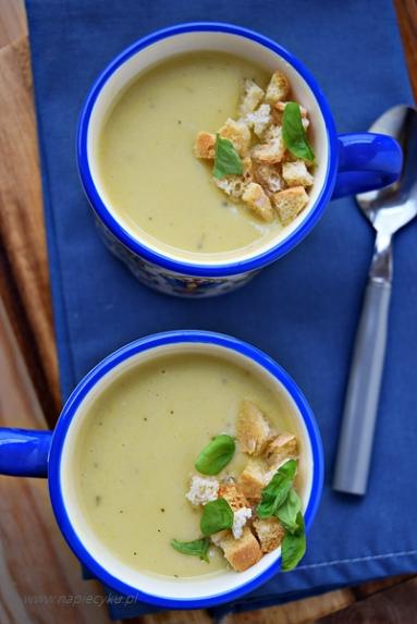 Zdjęcie - Zupa kremowa z porem i pietruszką - Przepisy kulinarne ze zdjęciami