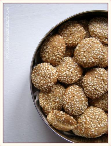 Zdjęcie - Sezamowe ciasteczka szczęścia - Przepisy kulinarne ze zdjęciami