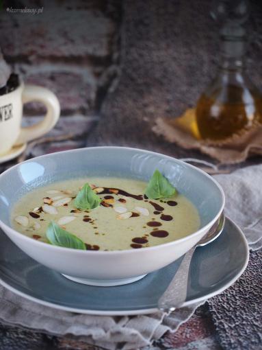 Zdjęcie - Zupa brokułowa z gorgonzolą / Broccoli and gorgoznola soup - Przepisy kulinarne ze zdjęciami