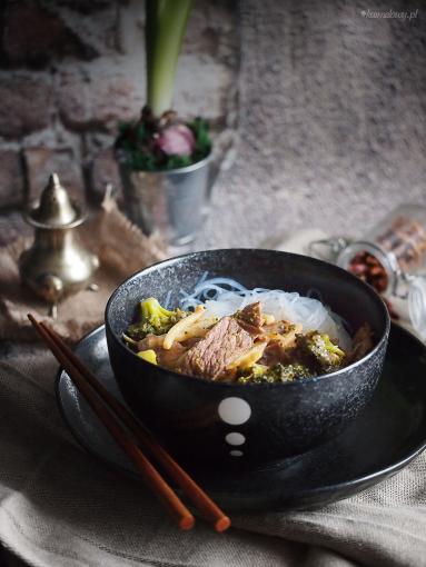 Zdjęcie - Azjatycka wołowina z brokułami / Asian style beef with broccoli - Przepisy kulinarne ze zdjęciami
