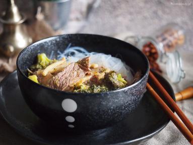 Zdjęcie - Azjatycka wołowina z brokułami / Asian style beef with broccoli - Przepisy kulinarne ze zdjęciami