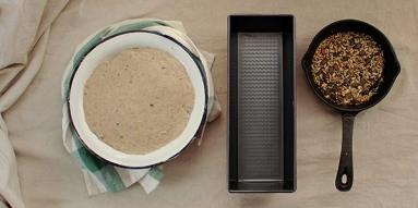 Zdjęcie - Wieloziarnisty chleb żytni na zakwasie - Przepisy kulinarne ze zdjęciami