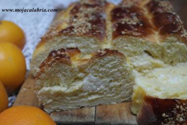 Zdjęcie - Strudel drozdzowy z serem na soku z pomaranczy i miodzie - Przepisy kulinarne ze zdjęciami