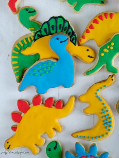 Zdjęcie: Ciastka dinozaury (bardzo kruche) Zdjęcie - Ciastka dinozaury (bardzo kruche) - Przepisy kulinarne ze zdjęciami