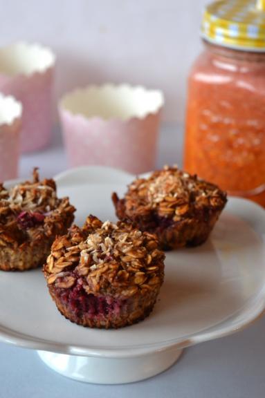Zdjęcie - Owsiane muffinki z malinami - bez mąki i  tłuszczu - Przepisy kulinarne ze zdjęciami