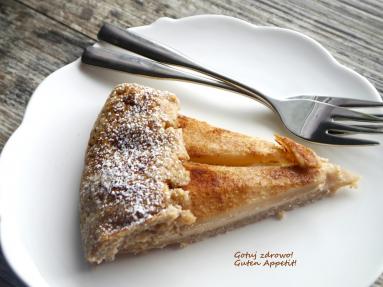 Zdjęcie - Tarta marcepanowa z gruszkami - Przepisy kulinarne ze zdjęciami