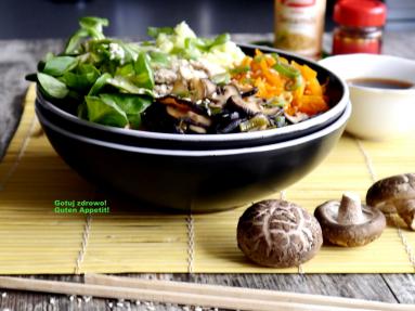 Zdjęcie - Bibimbap - kolorowa miska ryżu - Przepisy kulinarne ze zdjęciami