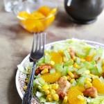Zdjęcie - Sałatka z kurczakiem i mandarynkami - Przepisy kulinarne ze zdjęciami