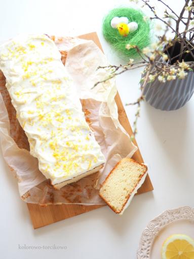 Zdjęcie - Cytrynowe ciasto jogurtowe ( łatwe ) - Przepisy kulinarne ze zdjęciami