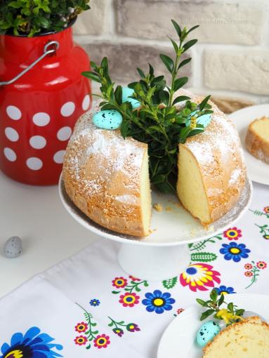 Zdjęcie - Babka majonezowa z szafranem - Przepisy kulinarne ze zdjęciami