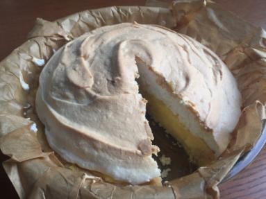 Zdjęcie - Ciasto z kremem cytrynowym i bezą - Przepisy kulinarne ze zdjęciami