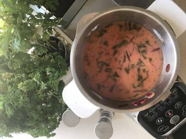 Zdjęcie - Botwinka ze szparagami / Young beet soup with asparagus - Przepisy kulinarne ze zdjęciami