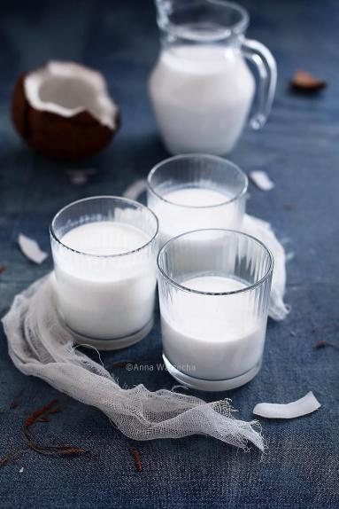 Zdjęcie - Domowe mleko kokosowe - Przepisy kulinarne ze zdjęciami