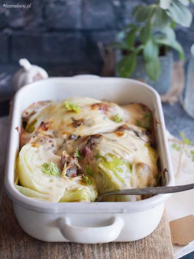 Zdjęcie - Młoda kapusta zapiekana w beszamelu / Young cabbage baked with bechamel sauce - Przepisy kulinarne ze zdjęciami