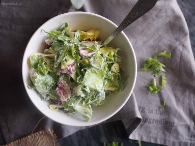 Zdjęcie - Szybka sałata z dressingiem śmietanowym / Simple salad with creamy dressing - Przepisy kulinarne ze zdjęciami