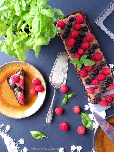 Zdjęcie - Czekoladowa tarta z malinami - Przepisy kulinarne ze zdjęciami
