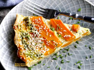 Zdjęcie - Tarta z marchewką i sezamem - Przepisy kulinarne ze zdjęciami