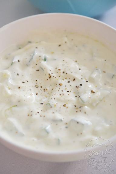 Zdjęcie: 🥒 Sos tzatziki - do mięs, na grilla - kuchniabazylii.pl - blog kulinarny Zdjęcie - 🥒 Sos tzatziki - do mięs, na grilla - kuchniabazylii.pl - blog kulinarny - Przepisy kulinarne ze zdjęciami