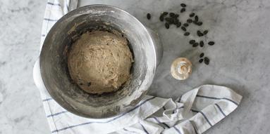 Zdjęcie - Jogurtowy chleb z pieczarkami - Przepisy kulinarne ze zdjęciami