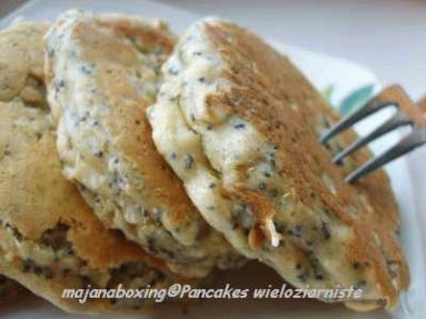 Zdjęcie - Pancakes pełnoziarniste z makiem i słonecznikiem  - Przepisy kulinarne ze zdjęciami