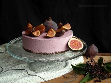 Zdjęcie - Odcienie fioletu - sernik z czarnym bzem i figami - Przepisy kulinarne ze zdjęciami