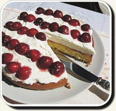 Zdjęcie - Ciasto z czereśniami i kremem mascarpone - Przepisy kulinarne ze zdjęciami