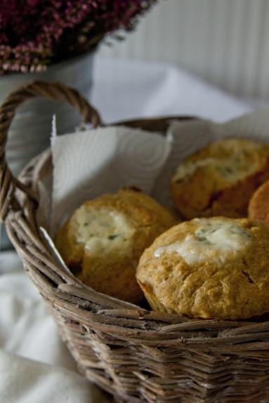 Zdjęcie - Wytrawne muffiny dyniowe - Przepisy kulinarne ze zdjęciami