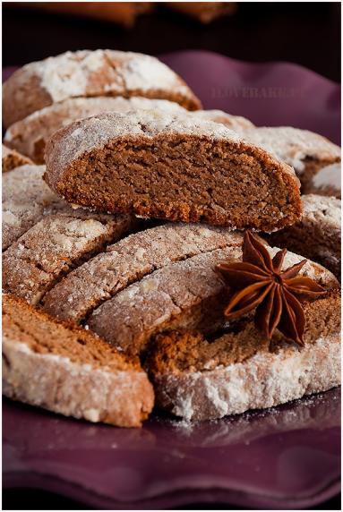 Zdjęcie: Piernikowe ciasteczka (biscotti) Zdjęcie - Piernikowe ciasteczka (biscotti) - Przepisy kulinarne ze zdjęciami