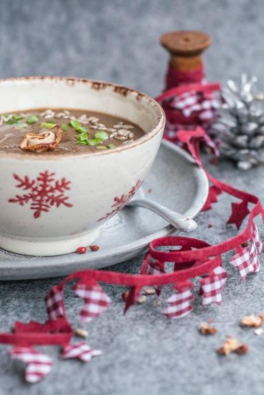 Zdjęcie - Zupa grzybowa świąteczna - Przepisy kulinarne ze zdjęciami
