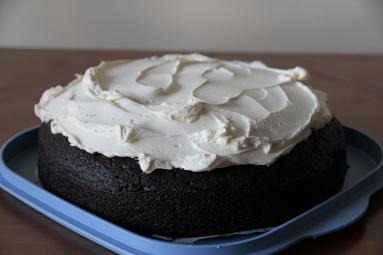Zdjęcie - Ciasto czekoladowe z Guinnessem wg Nigelli Lawson - Przepisy kulinarne ze zdjęciami