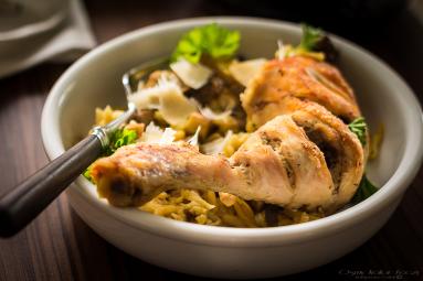 Zdjęcie - Pieczone orzotto z kurczakiem i prawdziwkami - Przepisy kulinarne ze zdjęciami