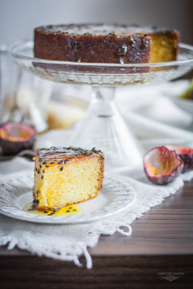 Zdjęcie - Cytrynowe ciasto z marakują - Przepisy kulinarne ze zdjęciami