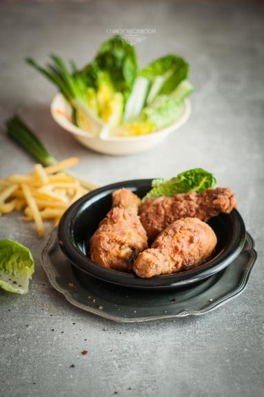 Zdjęcie - Pikantne udka kurczaka w chrupiącej panierce - Przepisy kulinarne ze zdjęciami