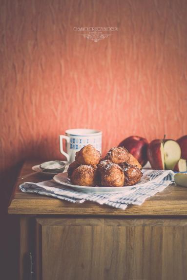 Zdjęcie - Holenderskie Oliebollen – pączki z jabłkami. - Przepisy kulinarne ze zdjęciami