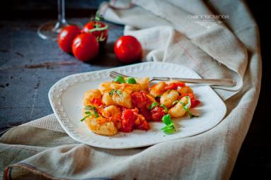 Zdjęcie - Ziemniaczane gnocchi z sosem ze świeżych pomidorów. - Przepisy kulinarne ze zdjęciami