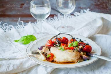 Zdjęcie - Kurczak caprese – z mozzarellą i pomidorami. - Przepisy kulinarne ze zdjęciami