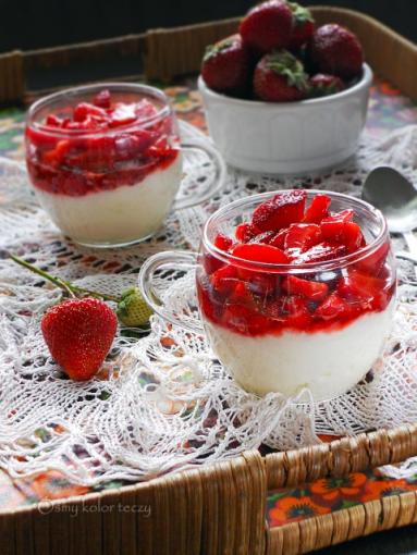Zdjęcie - Mus jogurtowo-cytrynowy z truskawkami. - Przepisy kulinarne ze zdjęciami