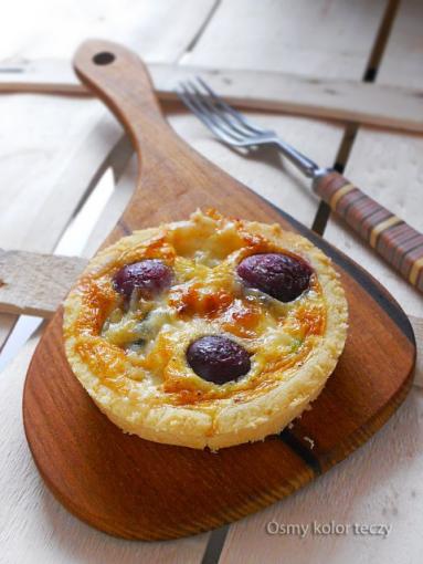 Zdjęcie - Tartaletki z winogronami i gorgonzolą. - Przepisy kulinarne ze zdjęciami