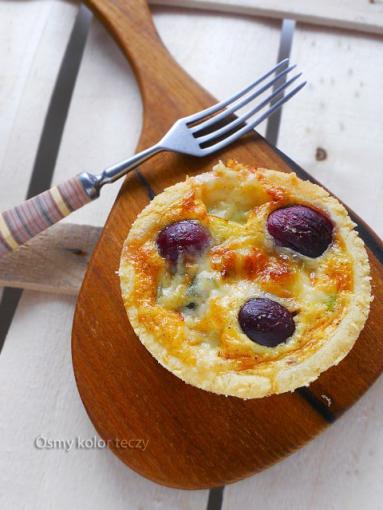 Zdjęcie - Tartaletki z winogronami i gorgonzolą. - Przepisy kulinarne ze zdjęciami