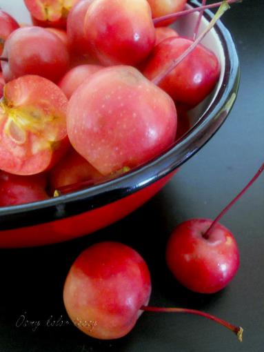 Zdjęcie - Muffinki z rajskimi jabłuszkami i orzechami. - Przepisy kulinarne ze zdjęciami