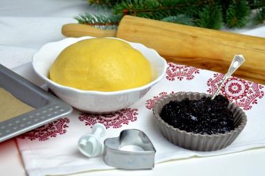 Zdjęcie - Świąteczne kruche ciasteczka - Przepisy kulinarne ze zdjęciami