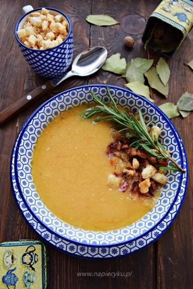 Zdjęcie - Zupa z groszku łuskanego i warzyw - Przepisy kulinarne ze zdjęciami