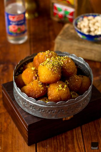 Zdjęcie - Gulab jamun - indyjskie pączki w syropie - Przepisy kulinarne ze zdjęciami