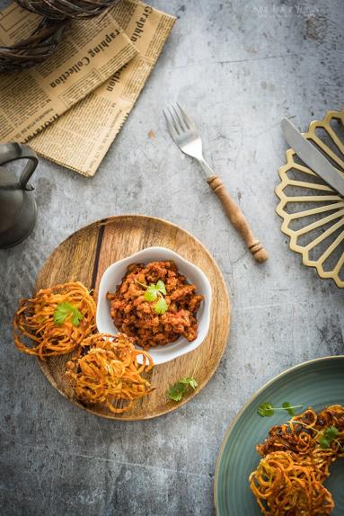 Zdjęcie - Orientalne ragout – sos z mięsa mielonego - Przepisy kulinarne ze zdjęciami