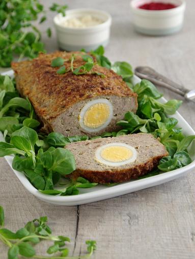 Zdjęcie - Pieczeń z mięsa mielonego z jajkiem - Przepisy kulinarne ze zdjęciami