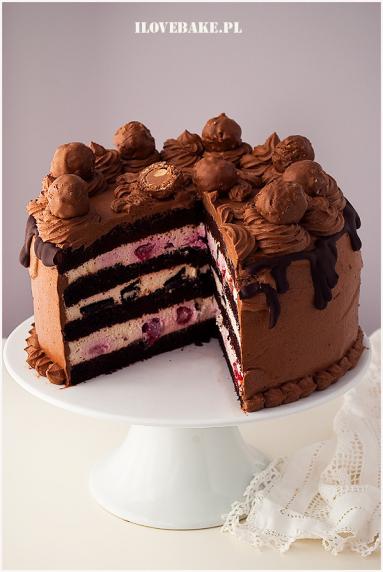 Zdjęcie - Tort śmietanowy z owocami i czekoladą - Przepisy kulinarne ze zdjęciami